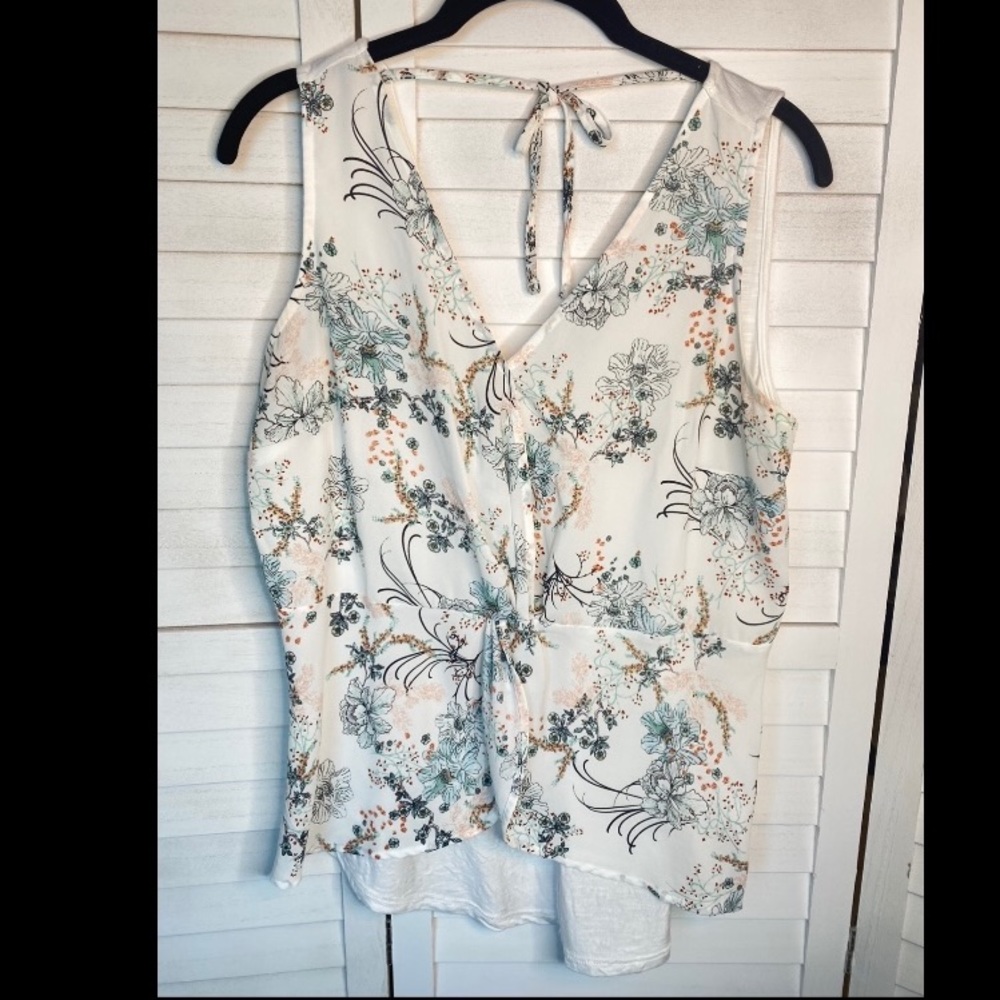 EUC Maurices Floral Tank ~ Medium